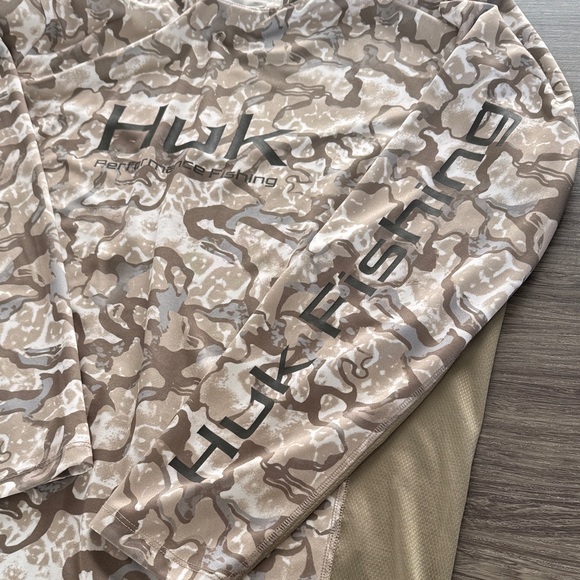 Huk Tan and Cream Camouflage Lightweight Pullover - Picture 3 of 3